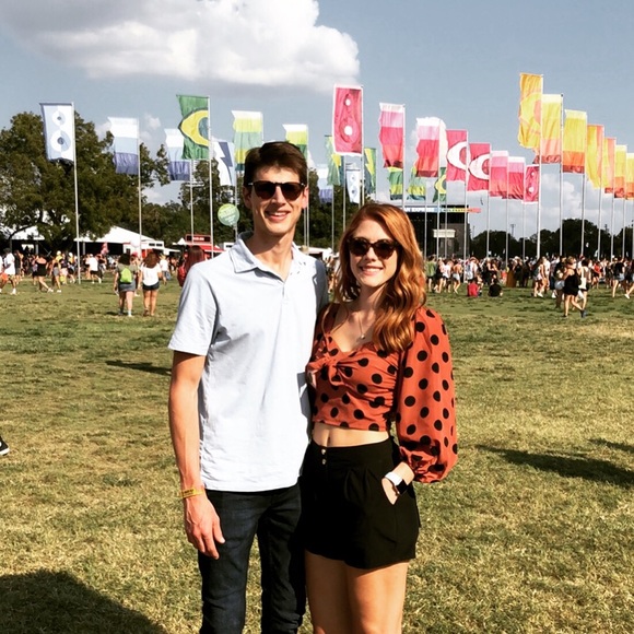 Meet your Posher, Mikayla - Picture 5 of 6